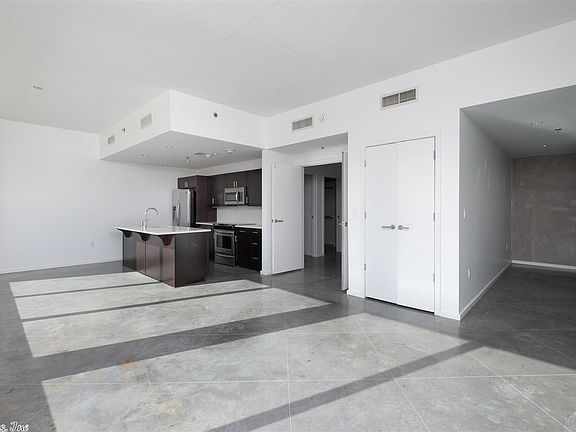 4th image of 315 Rock St APT 707