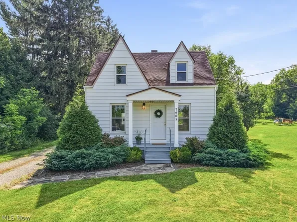 7605 Macedonia Rd, Bedford, OH 44146