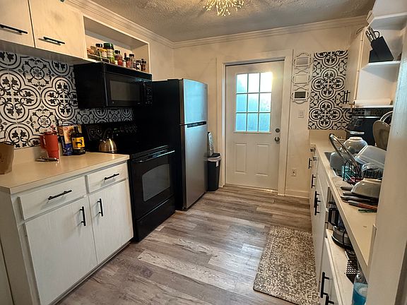3rd image of 1553 29th St