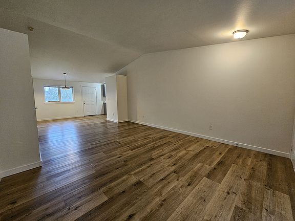 3rd image of 8505 44th Dr NE #A