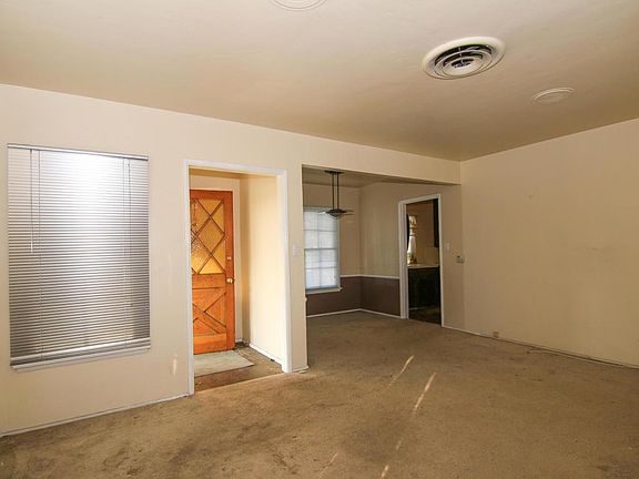 3rd image of 2720 Thornton Ave
