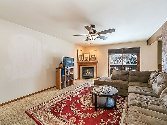 4th image of 434 Goldenrod Cir