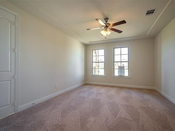 5th image of 239 Benwick Dr