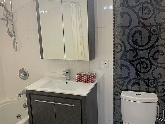 3rd image of 2761 Ocean Ave