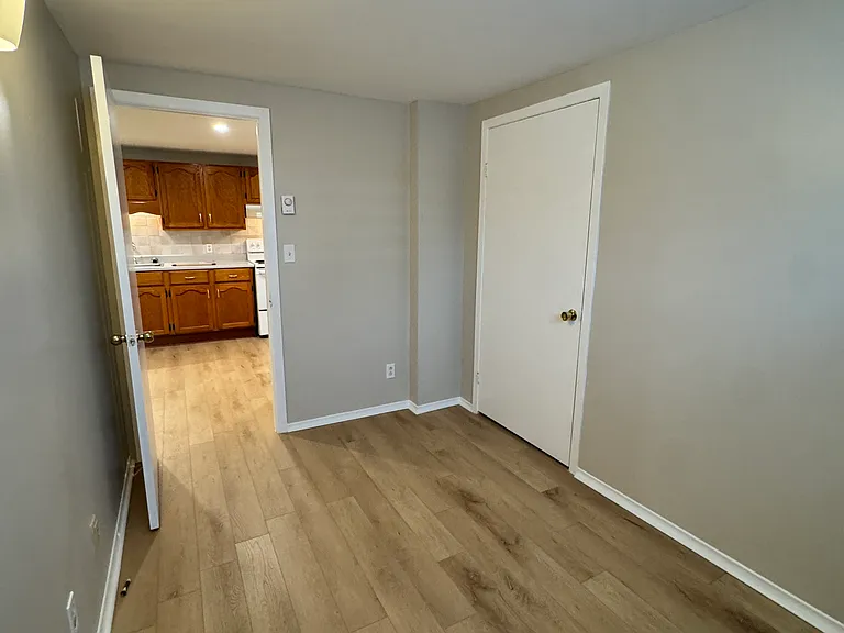 10 Green Bay Rd #1 — Photo 16