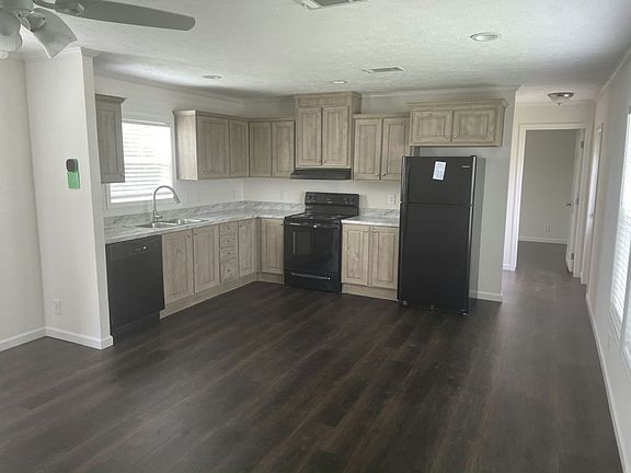 3rd image of 10201 W Beaver St #227