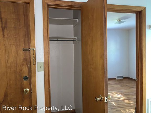 4th image of 813 8th St N #8827904
