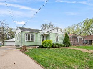 2409 Maple St, Des Moines, IA 50317