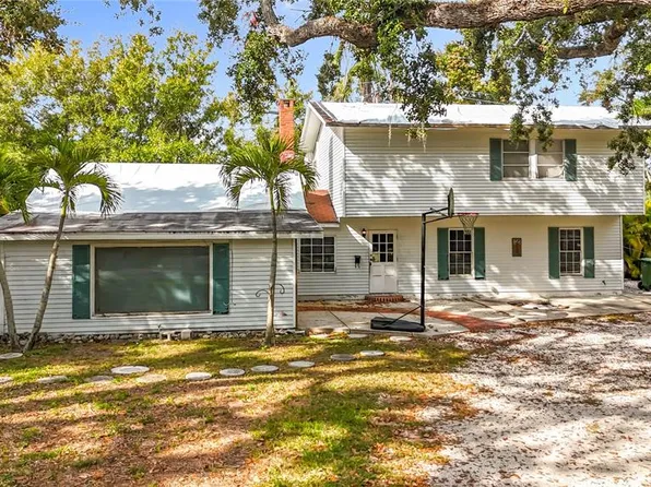 216 24th St W, Bradenton, FL 34205