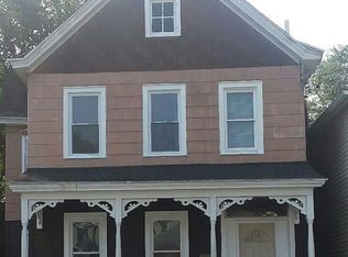 60 Van Deusen St, Kingston, NY 12401