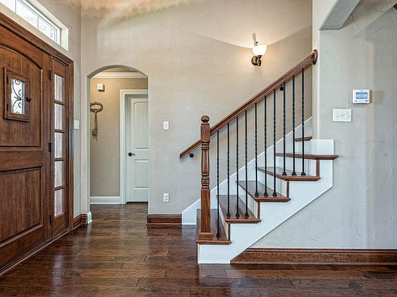 4th image of 104 Firefly Cir