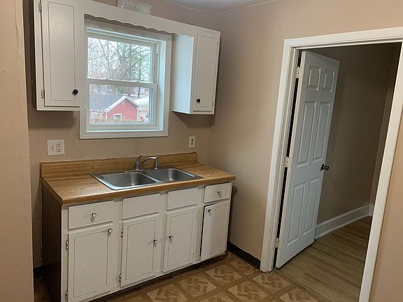 4th image of 1039 Emerson Ave #1039B