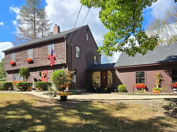 316 Pond Road, Wayne, ME 04284