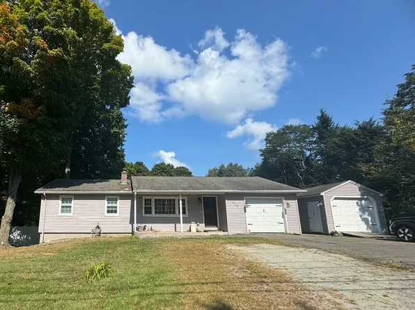 438 State St, Belchertown, MA 01007