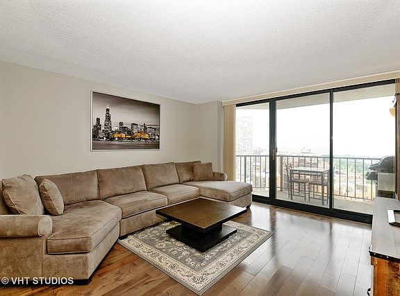 4th image of 3660 N Lake Shore Dr APT 3006