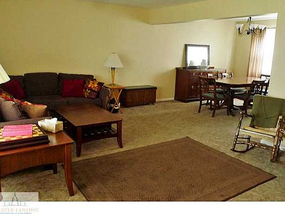4th image of 12894 Crescent Dr