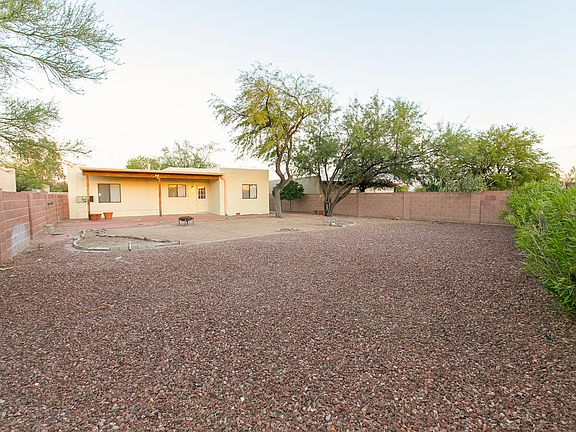 2nd image of 9131 N Ironwood Meadows Dr