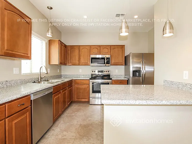 17263 W Acapulco Ln — Photo 8