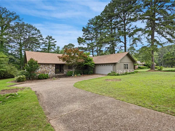 1433 Shalimar Cir, Russellville, AR 72802