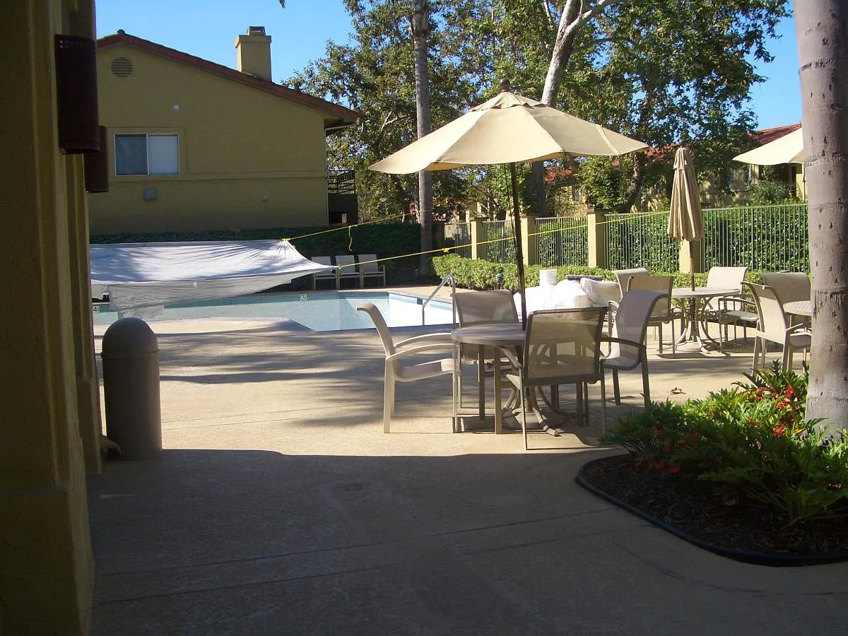 7565 Charmant Drive — Photo 2