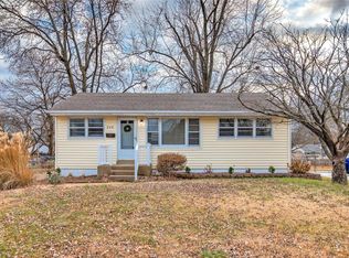 210 Saint Baptista Ln, Florissant, MO 63031