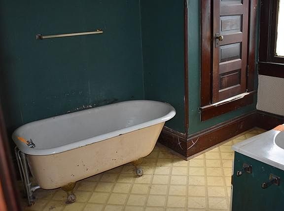 bath 1