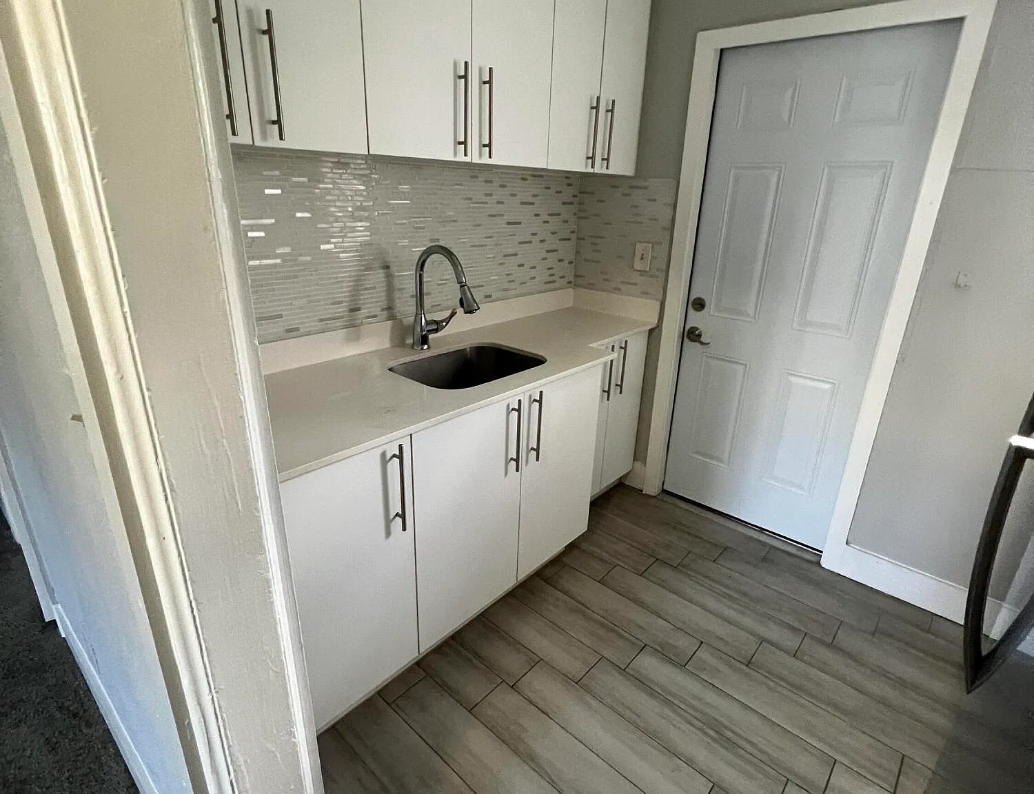 2 bed, 1.0 bath, 900 sqft, $1,695 — Photo 4