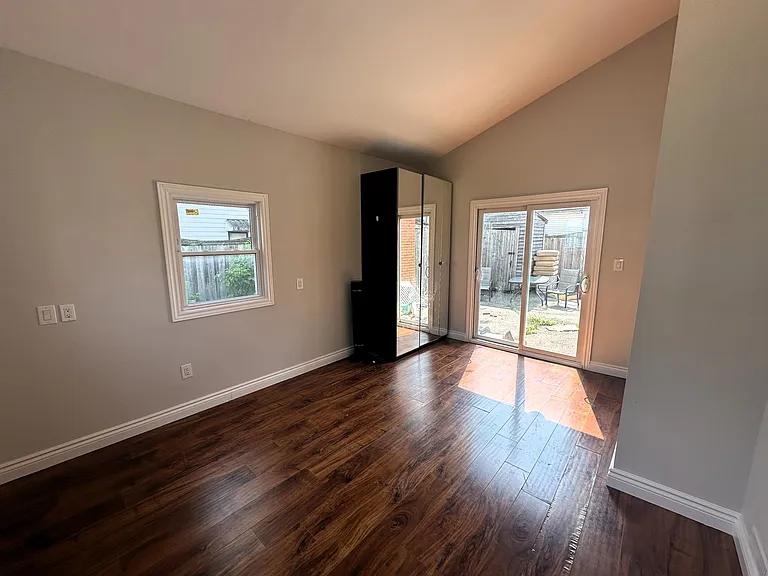 21 Maple St #1 — Photo 18