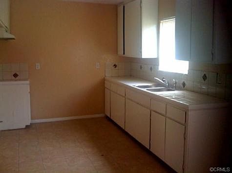 3rd image of 840 Boston Pl Unit B
