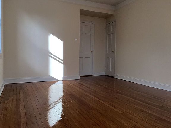 4th image of 7238 113th St APT 2C