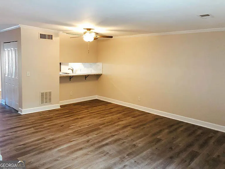 1819 Cumberland Valley Pl SE — Photo 6