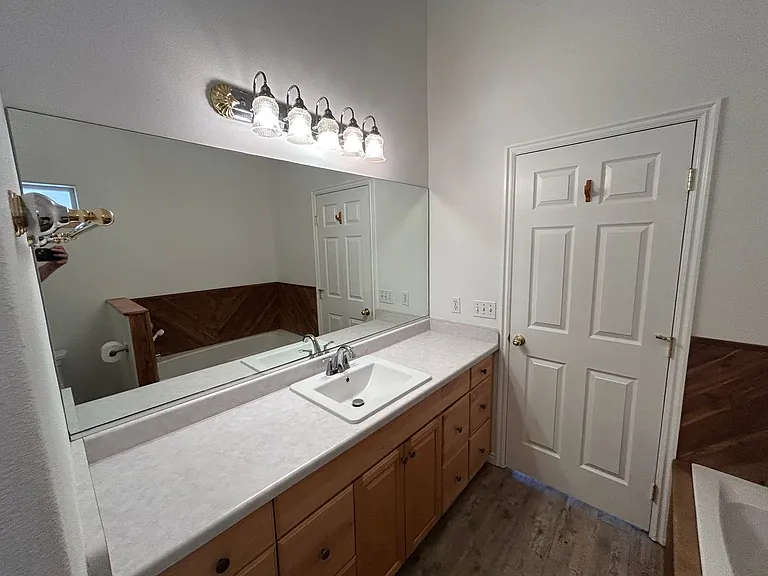 2405 S 770 W — Photo 23