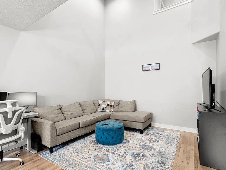 3928 W Hardman Way #4 — Photo 16