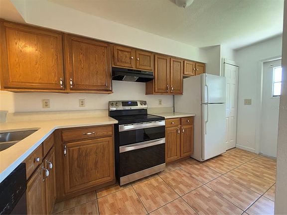 3rd image of 3136 Enclave Ct