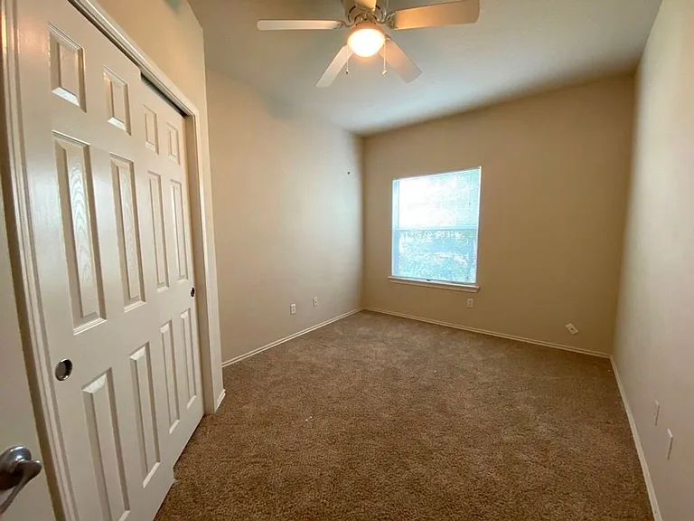 207 Brown St — Photo 19