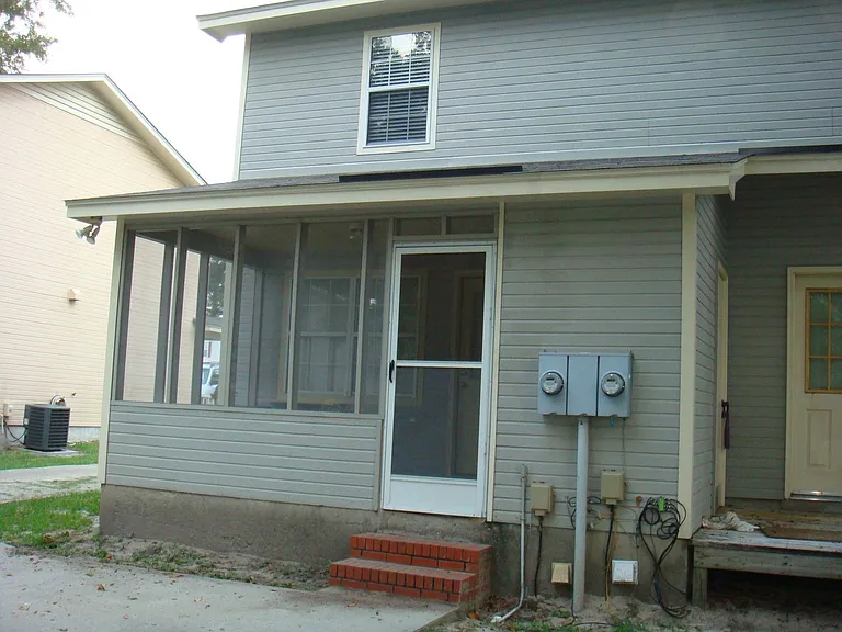 1455 Green St — Photo 8