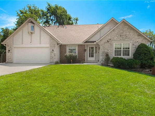 10419 W 50th Ter, Shawnee, KS 66203