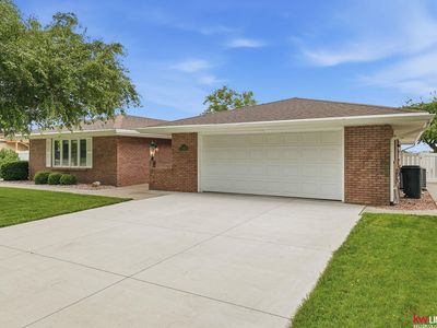 1910 Surfside Dr, Lincoln, NE, 68528