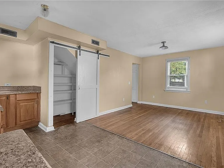 818 19th Pl — Photo 11