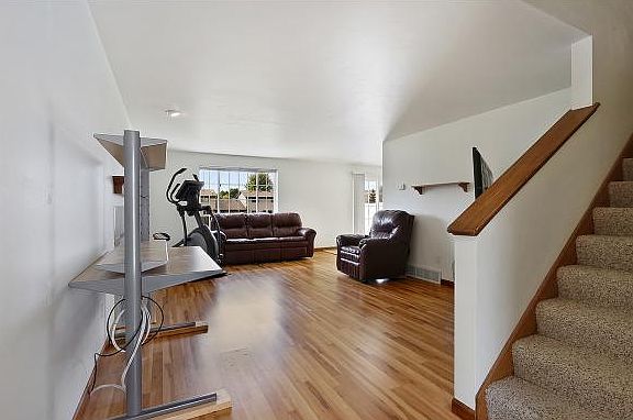 3rd image of 2815 Capricorn Dr