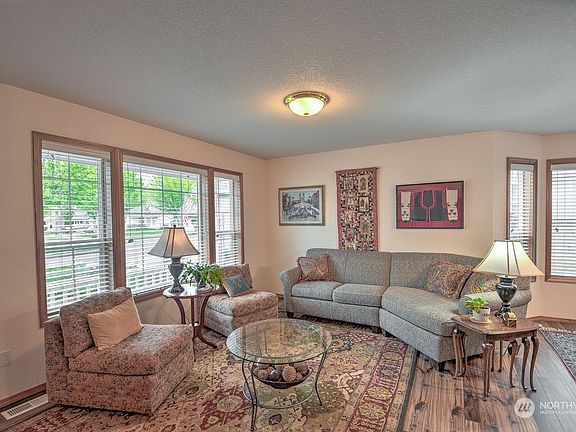 2nd image of 2623 Boulevard Park Court SE