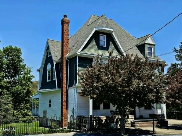 401 W Ave, Mount Carmel, PA 17851