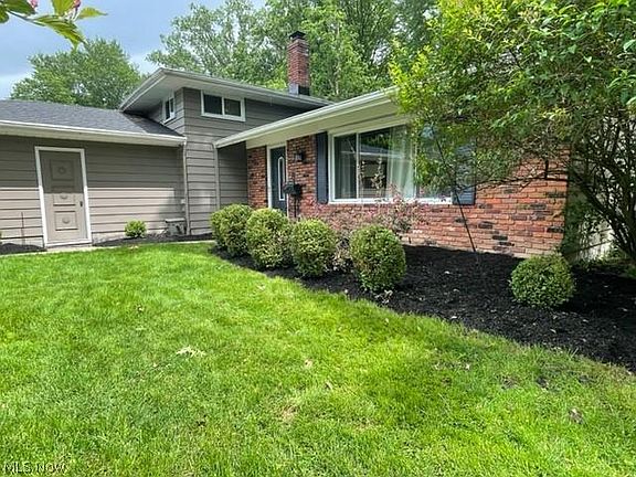 3rd image of 24025 Palm Dr