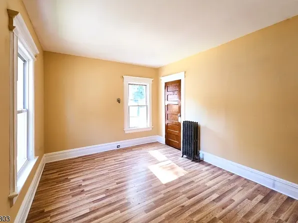 230 Duane St APT 1, Orange, NJ 07050