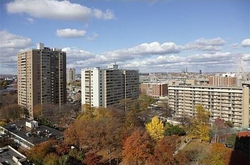 1st image of 9 Hawthorne Pl APT 6O