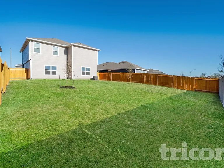 10918 Chatham Ct — Photo 12
