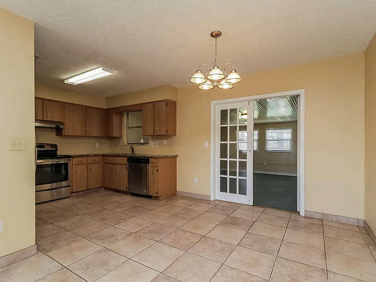 3341 Sky St — Photo 6