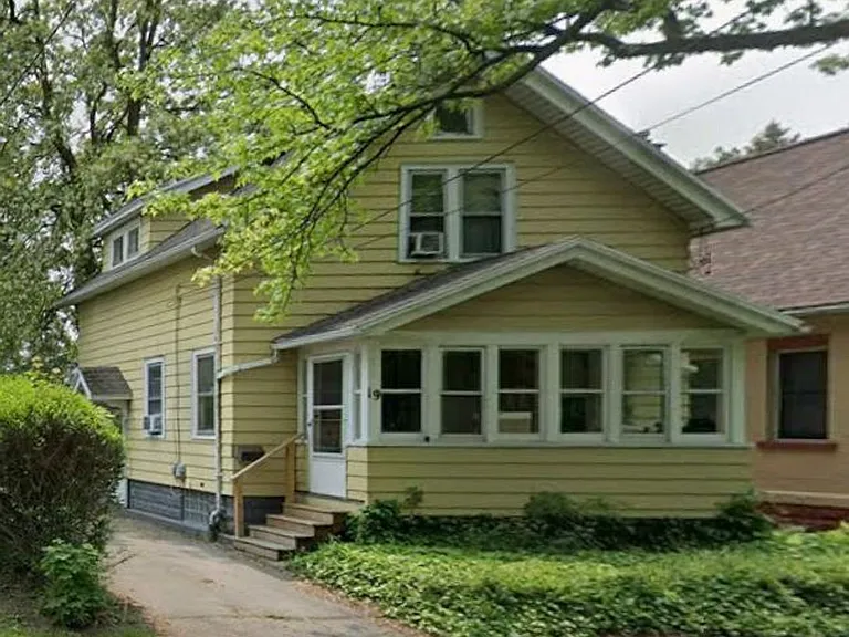 19 Garland Ave — Photo 1
