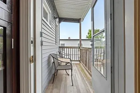 541 Washington Ave #2 — Photo 8