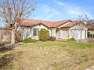 826 Monaco Dr, Lemoore, CA 93245